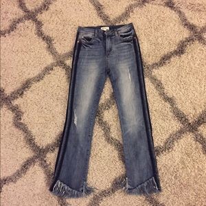 Hi-Rise Cropped Frayed Hem Jeans